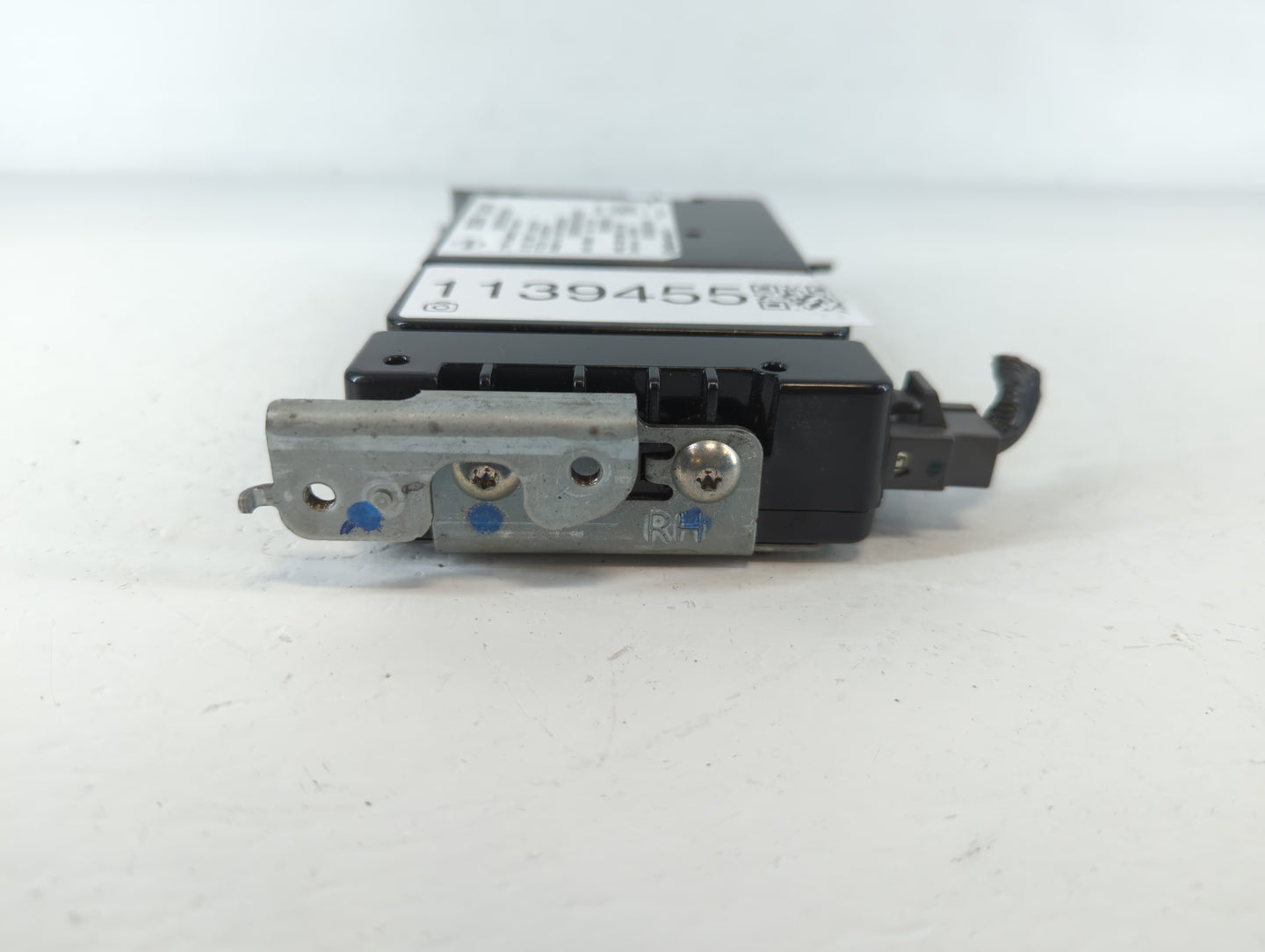 2014 Infiniti Q50 Radio AM FM Cd Player Receiver Replacement P/N:283B0 3JA2A Fits OEM Used Auto Parts - Oemusedautoparts1.co