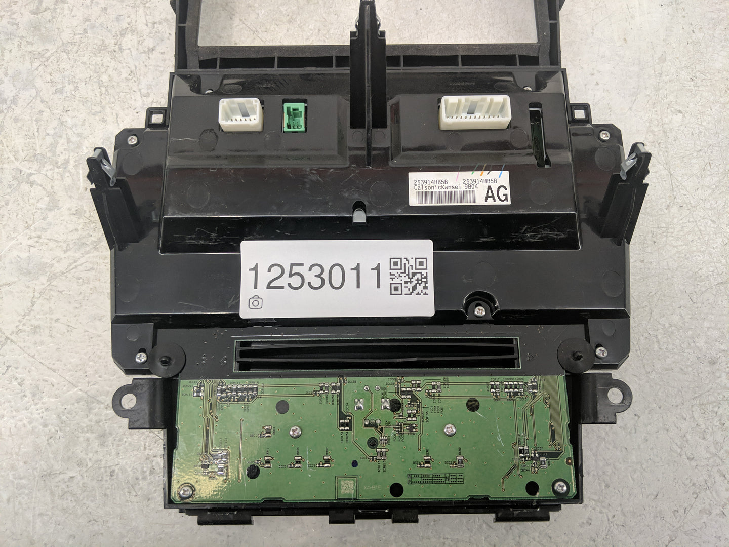2014 Infiniti Q50 Radio AM FM Cd Player Receiver Replacement P/N:253914HB5B Fits OEM Used Auto Parts - Oemusedautoparts1.com