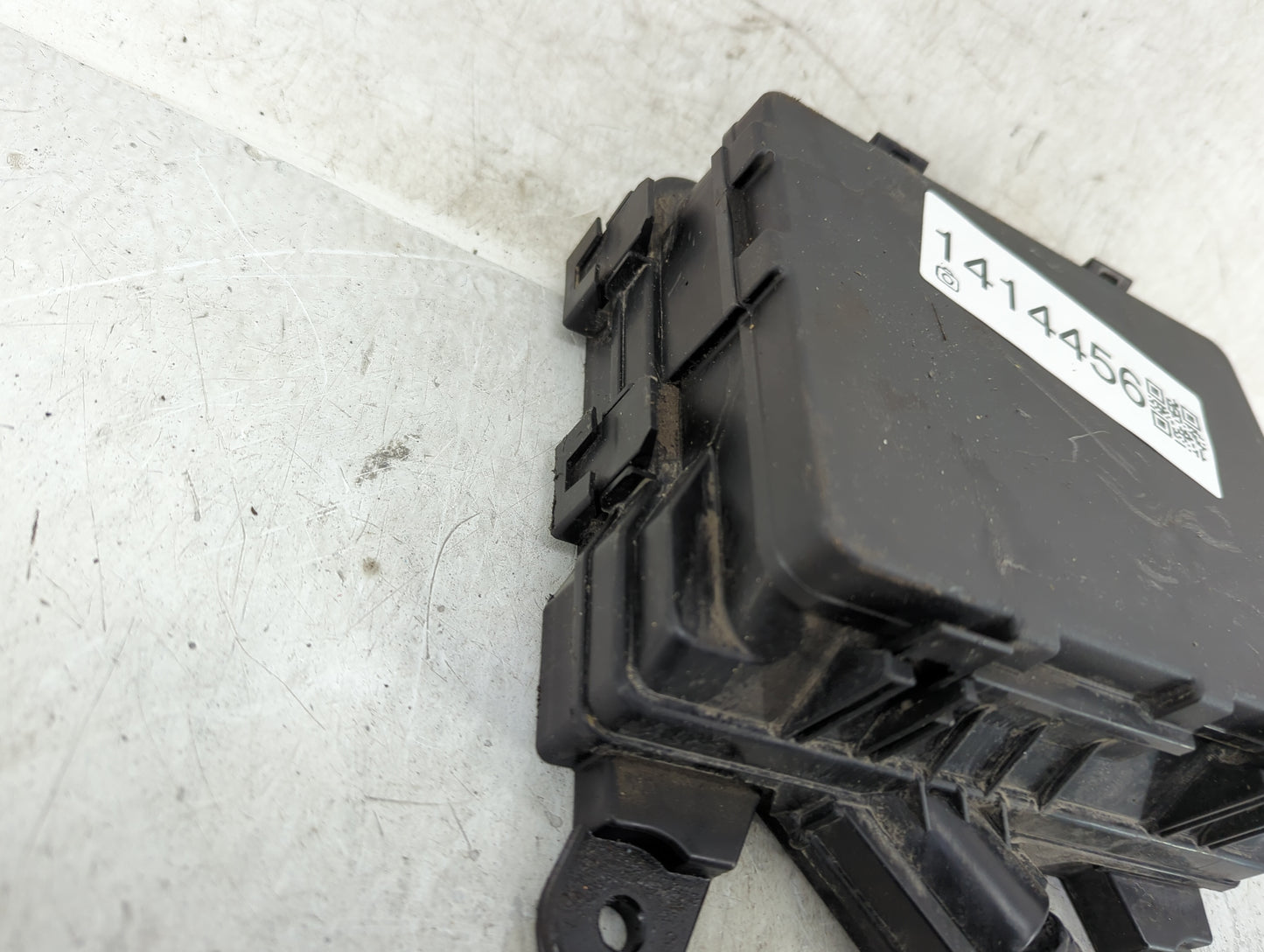2014-2019 Infiniti Q50 Fusebox Fuse Box Panel Relay Module Fits Fits 2014 2015 2016 2017 2018 2019 2020 OEM Used Auto Parts 