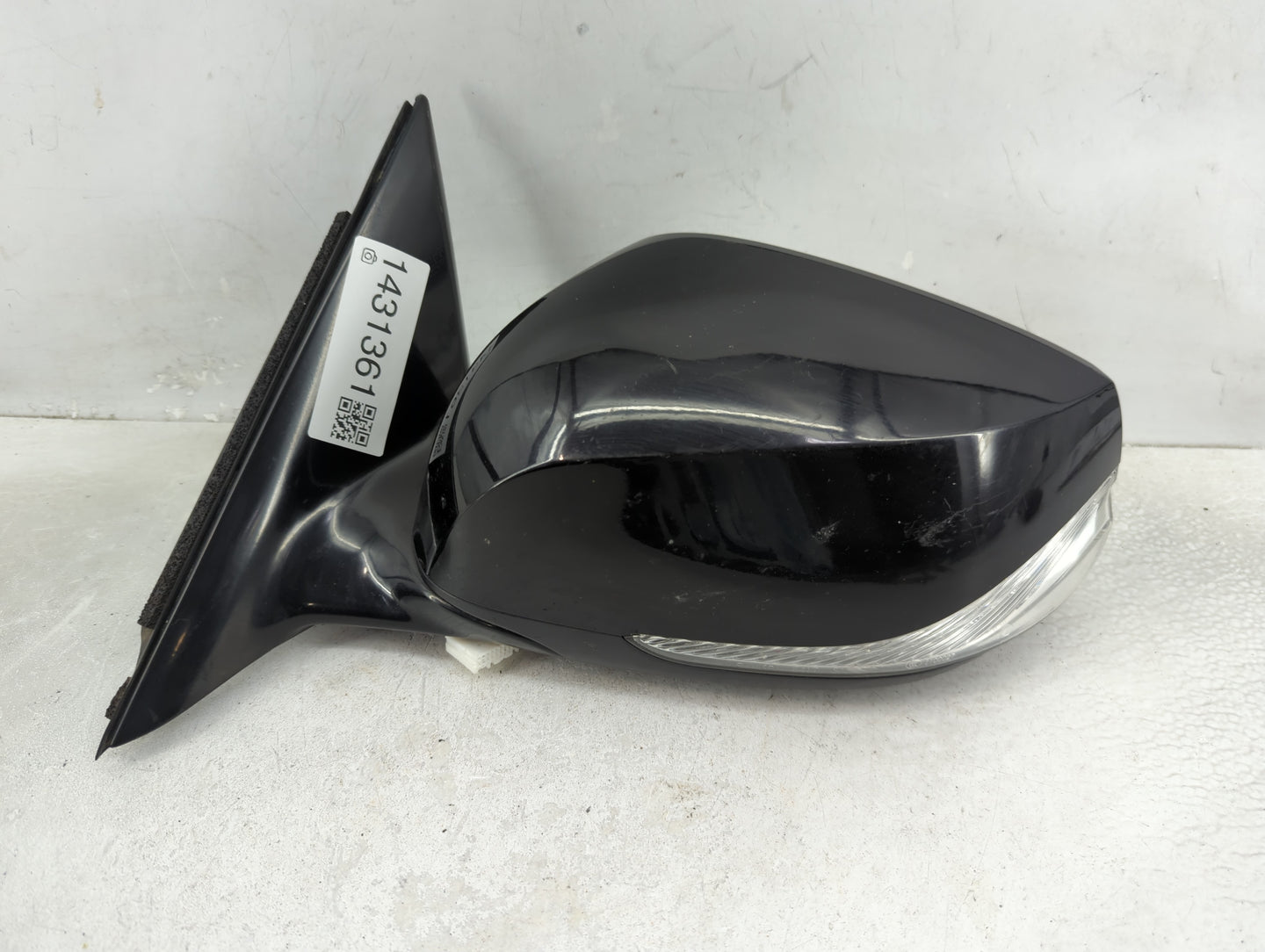 2014-2020 Infiniti Q50 Driver Side View Mirror - Left Door Mirror OEM Used - Oemusedautoparts1.com
