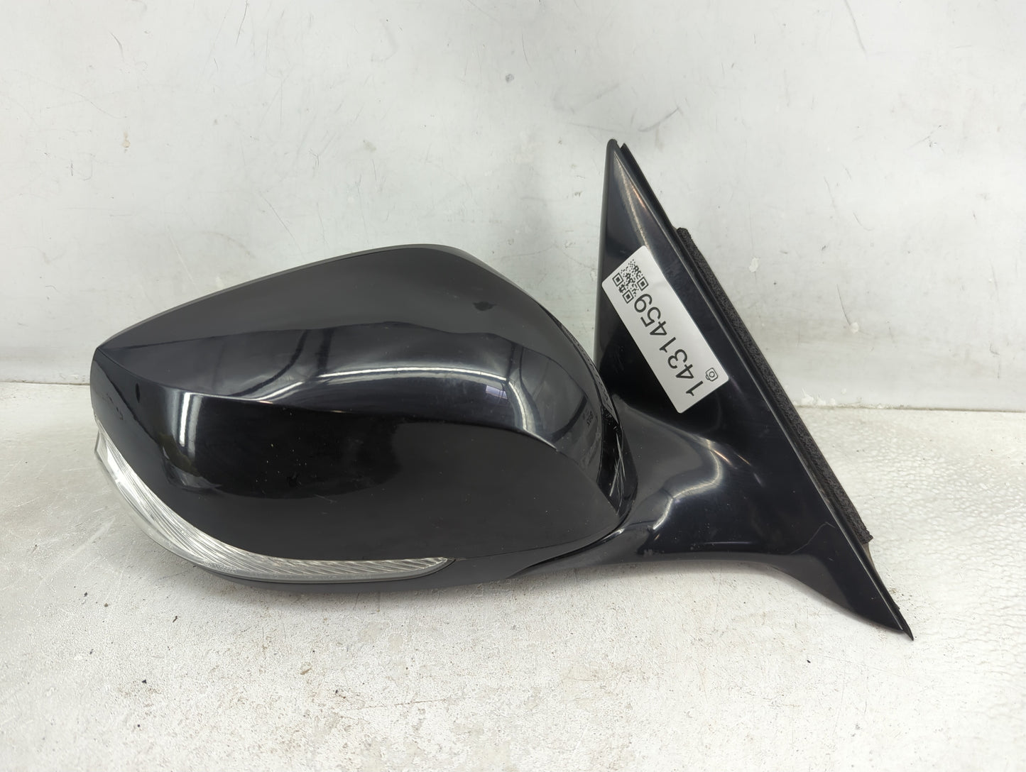 2014-2020 Infiniti Q50 Passenger Side View Mirror - Right Door Mirror OEM Used - Oemusedautoparts1.com