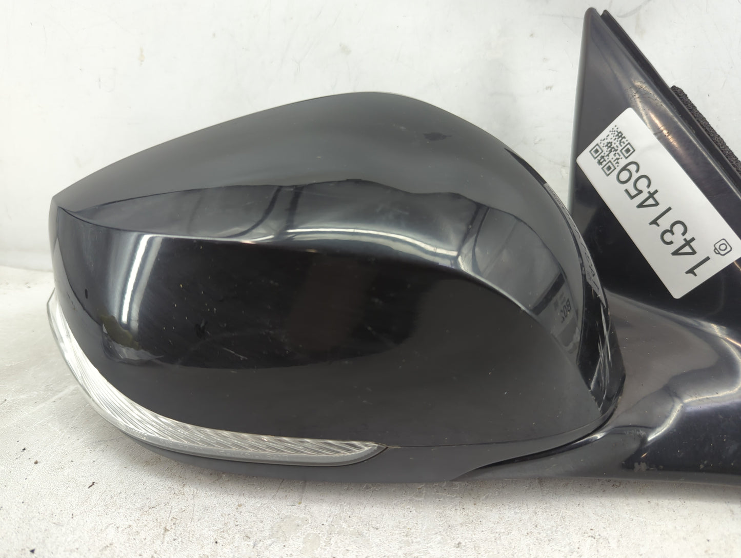 2014-2020 Infiniti Q50 Passenger Side View Mirror - Right Door Mirror OEM Used - Oemusedautoparts1.com
