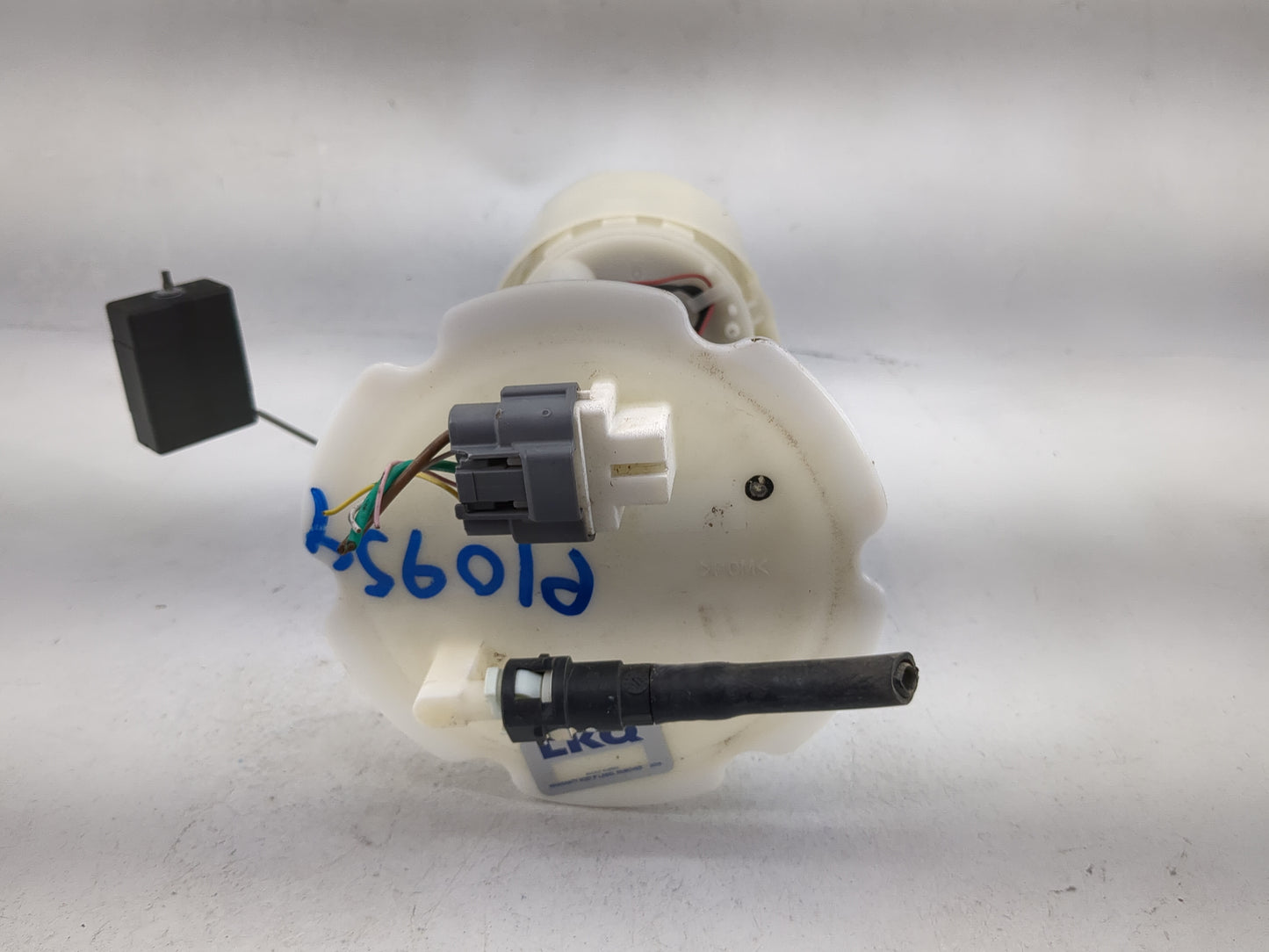 2014-2015 Infiniti Q50 Electrical Gas Fuel Pump Assembly - Oemusedautoparts1.com