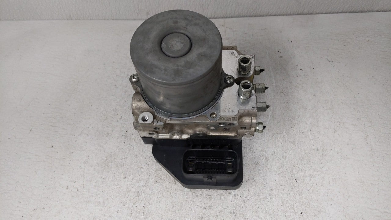 2014-2015 Infiniti Q50 ABS Pump Control Module Replacement P/N:47660 4GE1D Fits Fits 2014 2015 OEM Used Auto Parts - Oemused