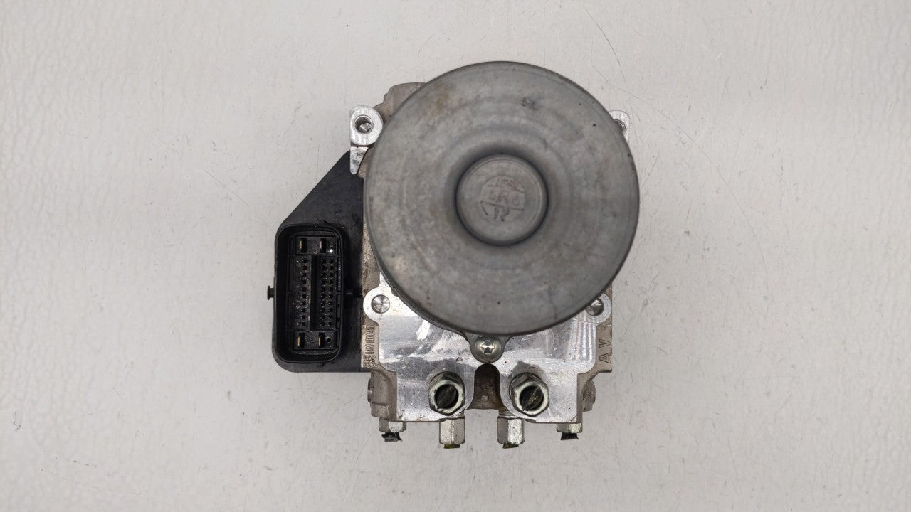 2014-2015 Infiniti Q50 ABS Pump Control Module Replacement P/N:47660 4GB1A Fits Fits 2014 2015 OEM Used Auto Parts - Oemused
