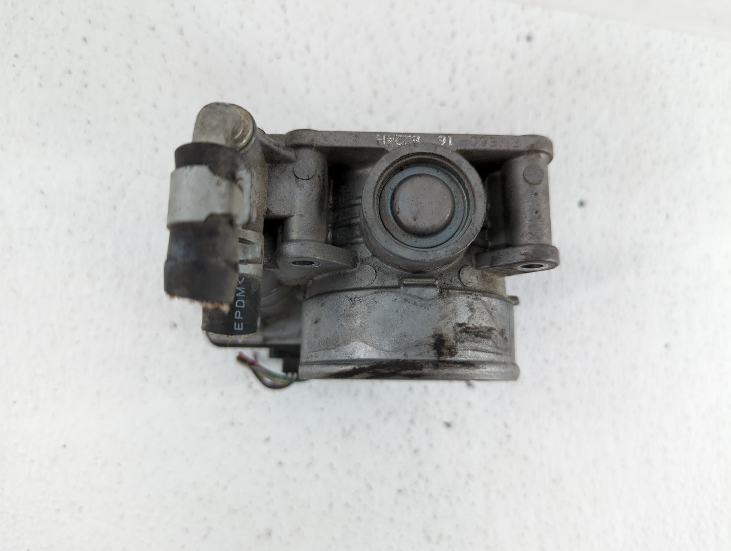 2014-2018 Infiniti Q50 Throttle Body P/N:RME60-12 526-02 Fits OEM Used Auto Parts - Oemusedautoparts1.com