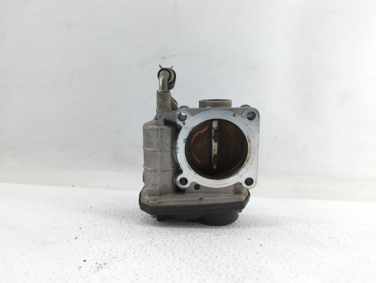 2014-2018 Infiniti Q50 Throttle Body P/N:RME60-12 526-02 Fits OEM Used Auto Parts - Oemusedautoparts1.com