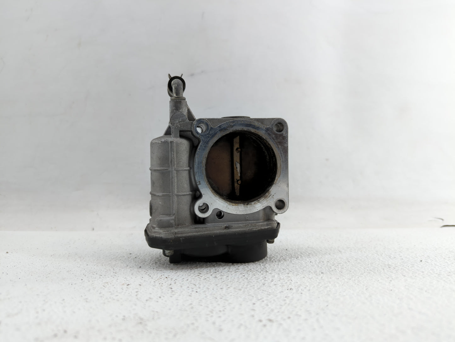 2014-2018 Infiniti Q50 Throttle Body P/N:RME60-12 526-02 Fits OEM Used Auto Parts - Oemusedautoparts1.com