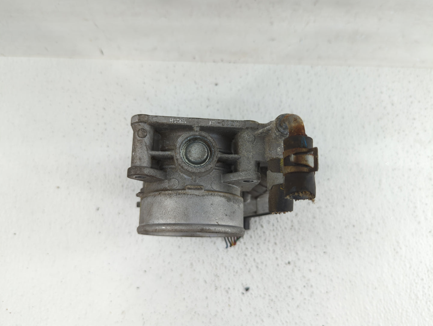 2014-2018 Infiniti Q50 Throttle Body P/N:RME60-12 526-02 Fits OEM Used Auto Parts - Oemusedautoparts1.com