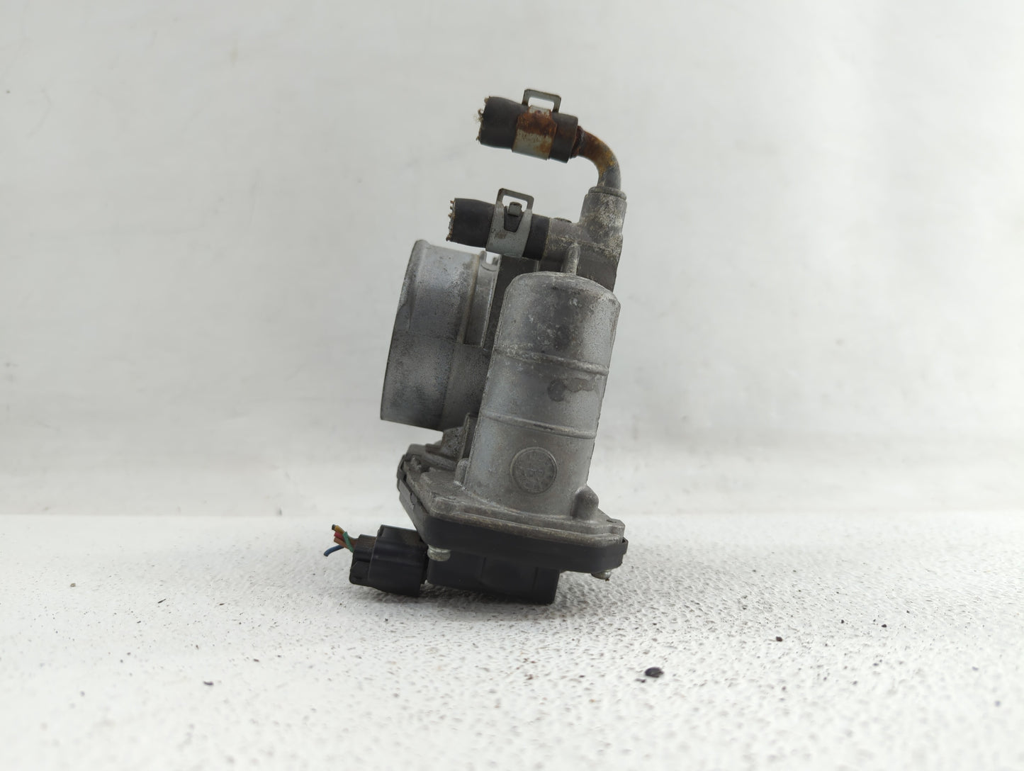 2014-2018 Infiniti Q50 Throttle Body P/N:RME60-12 526-02 Fits OEM Used Auto Parts - Oemusedautoparts1.com