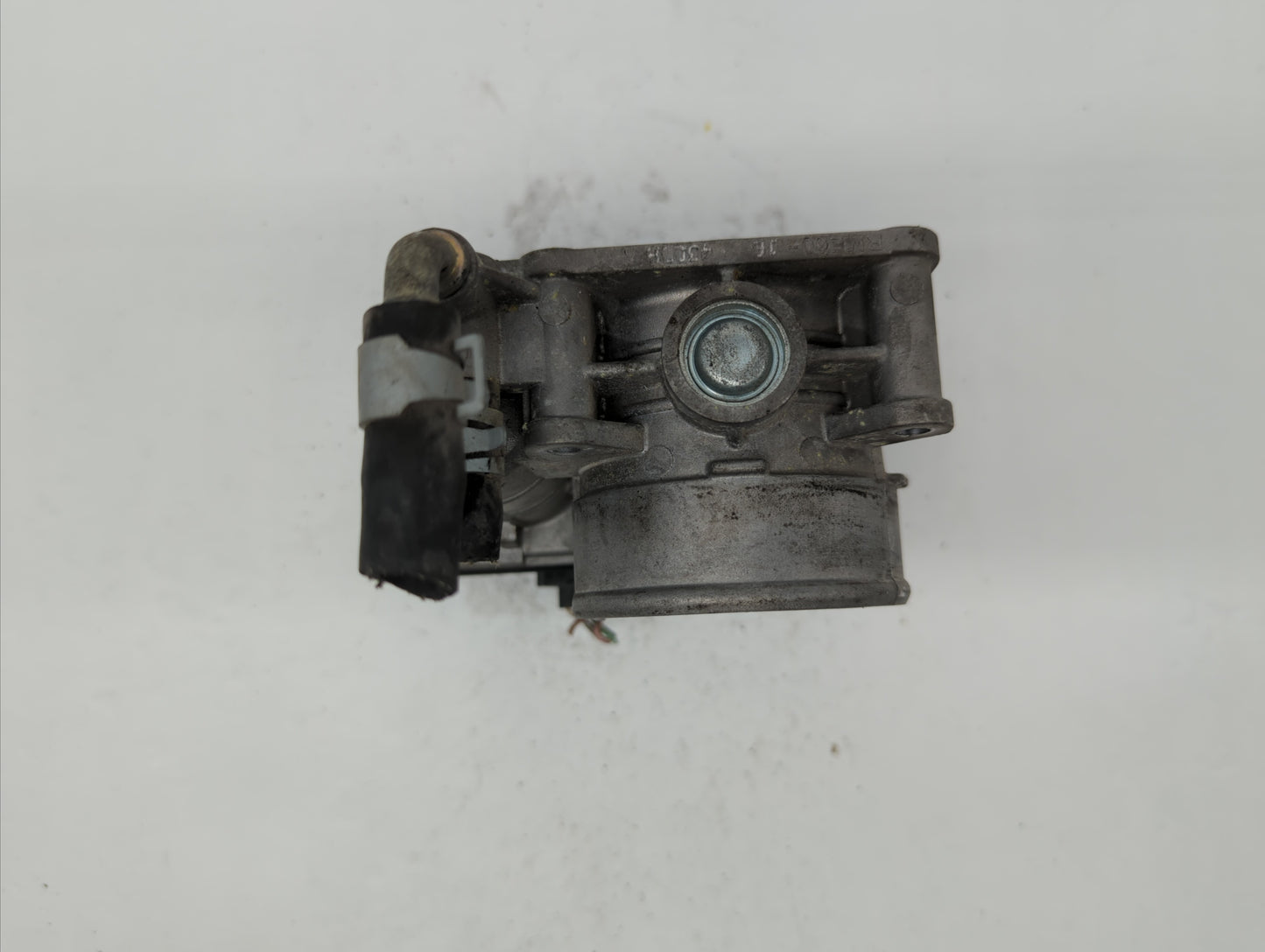 2014-2018 Infiniti Q50 Throttle Body P/N:526-01 RME75 Fits OEM Used Auto Parts - Oemusedautoparts1.com
