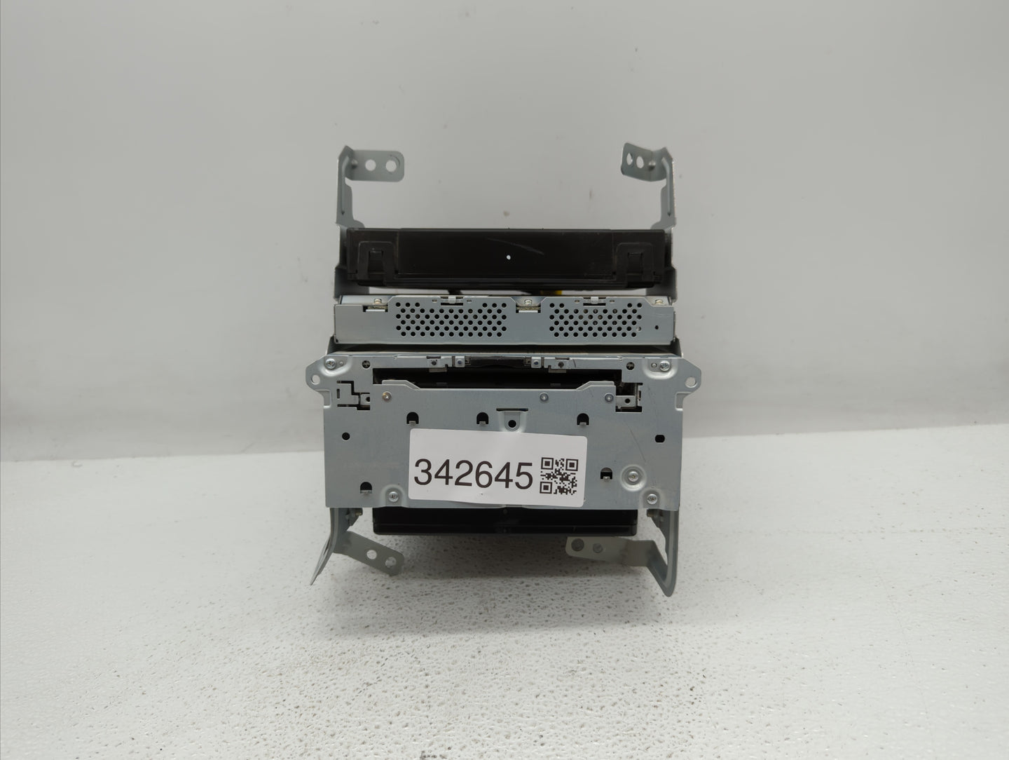 2014-2018 Infiniti Q50 Am Fm Cd Player Radio Receiver - Oemusedautoparts1.com