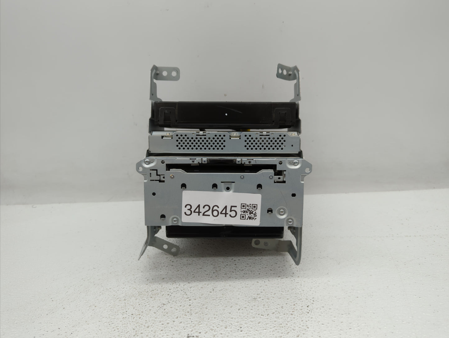 2014-2018 Infiniti Q50 Am Fm Cd Player Radio Receiver - Oemusedautoparts1.com