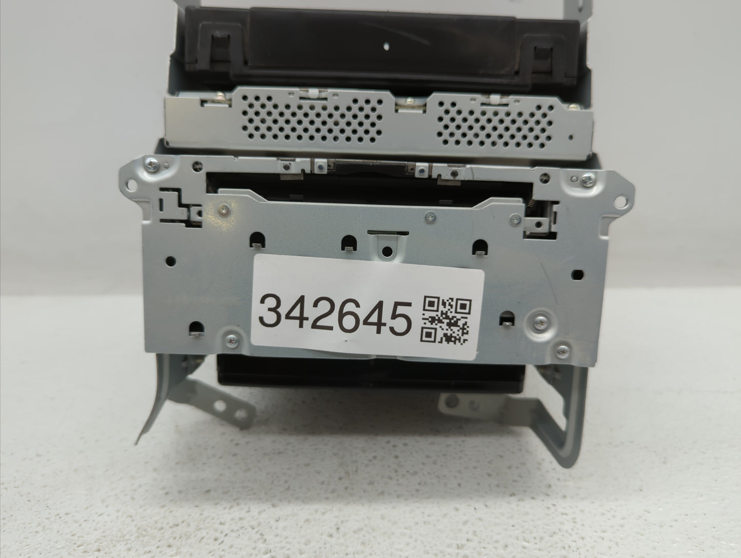 2014-2018 Infiniti Q50 Am Fm Cd Player Radio Receiver - Oemusedautoparts1.com