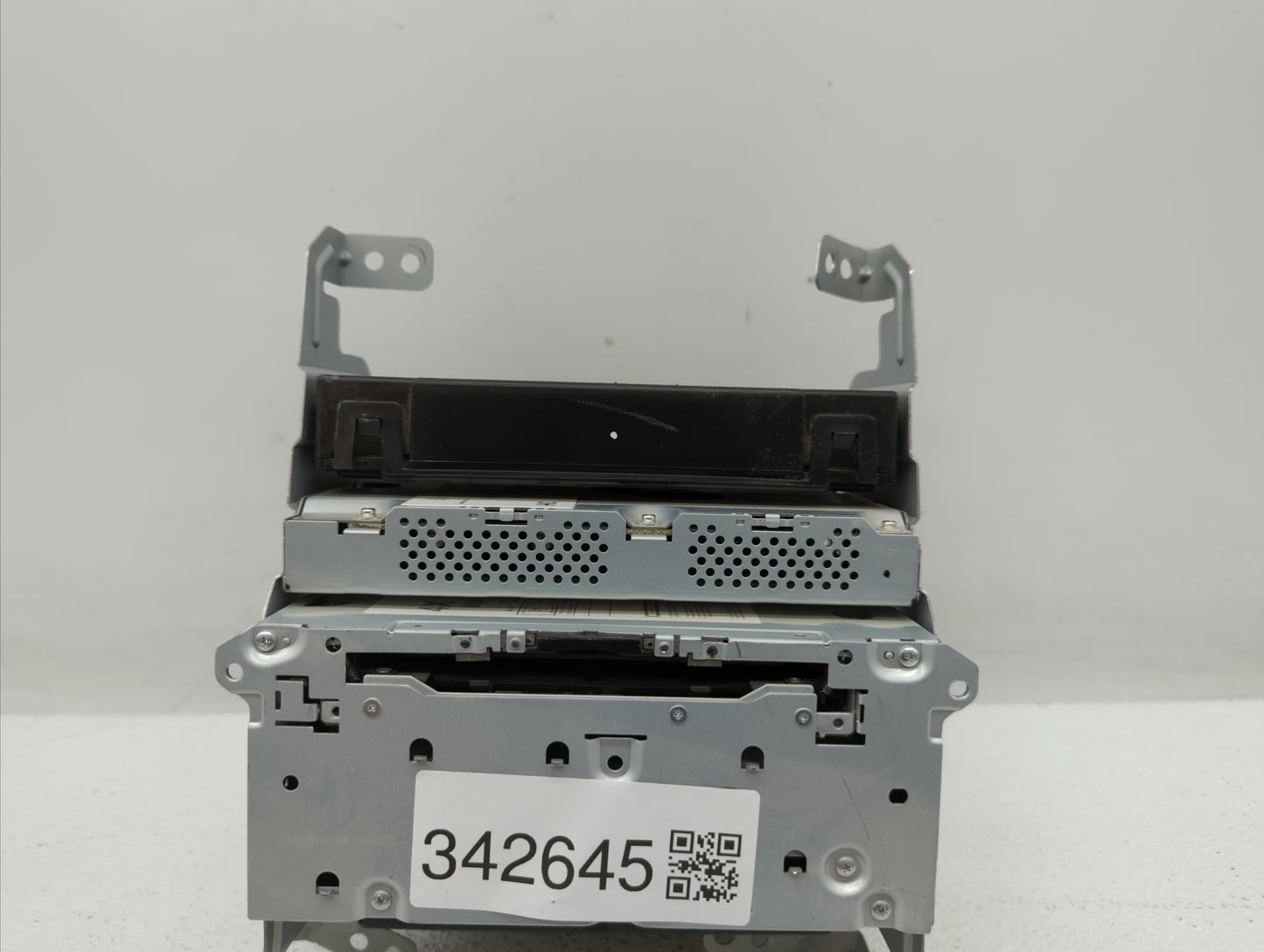 2014-2018 Infiniti Q50 Am Fm Cd Player Radio Receiver - Oemusedautoparts1.com