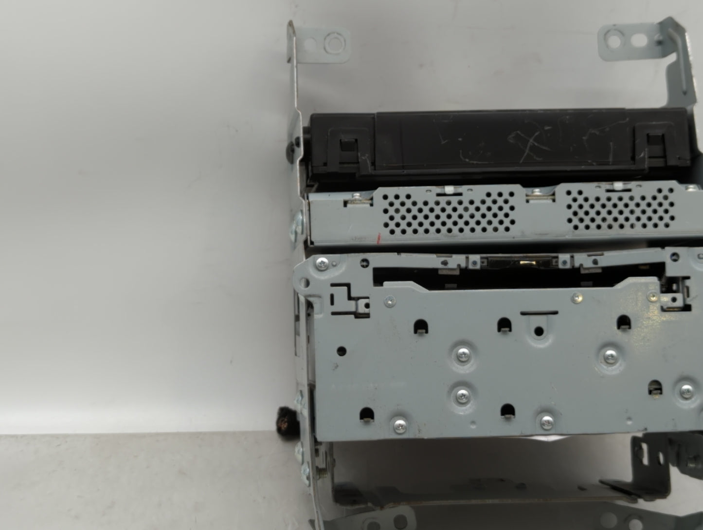 2014-2018 Infiniti Q50 Am Fm Cd Player Radio Receiver - Oemusedautoparts1.com