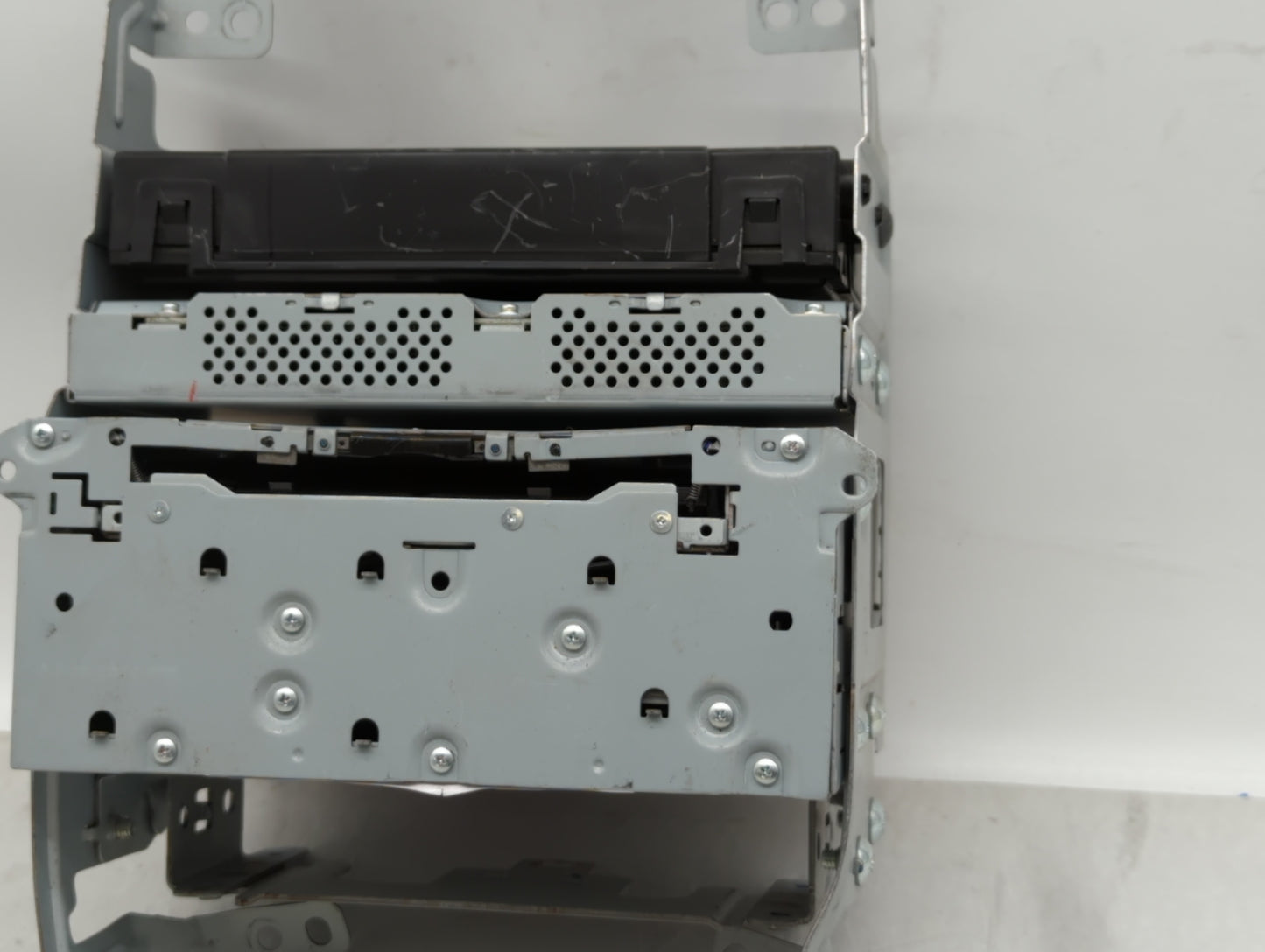 2014-2018 Infiniti Q50 Am Fm Cd Player Radio Receiver - Oemusedautoparts1.com