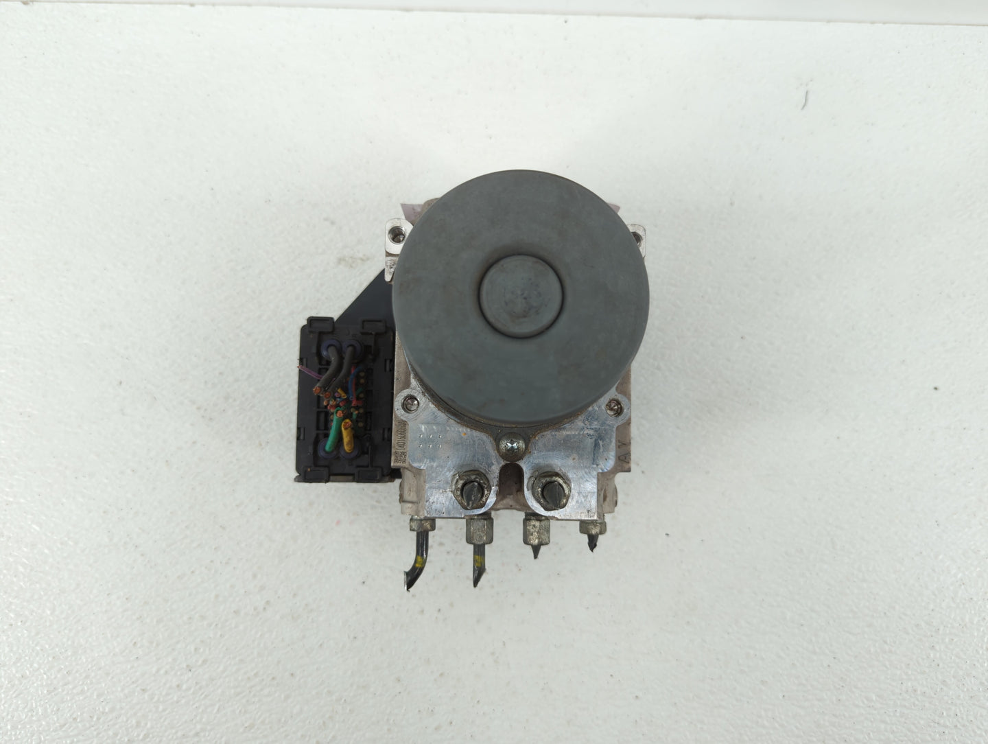 2014-2015 Infiniti Q50 ABS Pump Control Module Replacement P/N:47660 4GE1D Fits Fits 2014 2015 OEM Used Auto Parts - Oemused
