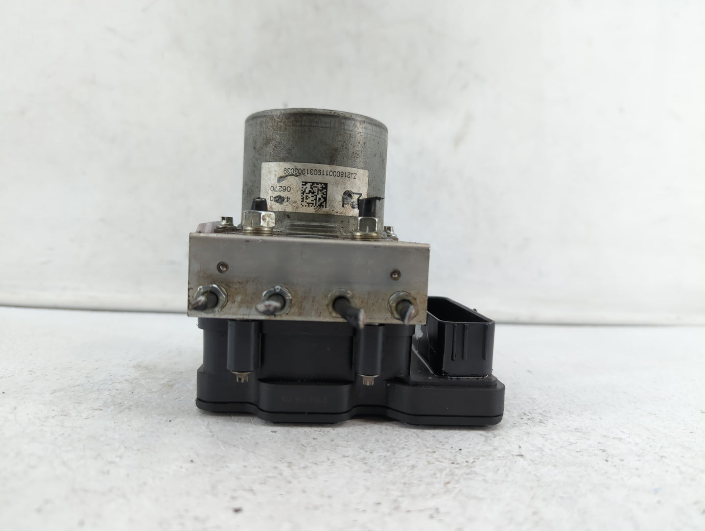 2015 Infiniti Q50 ABS Pump Control Module Replacement P/N:44540-06270 47660 4GA0C Fits OEM Used Auto Parts - Oemusedautopart