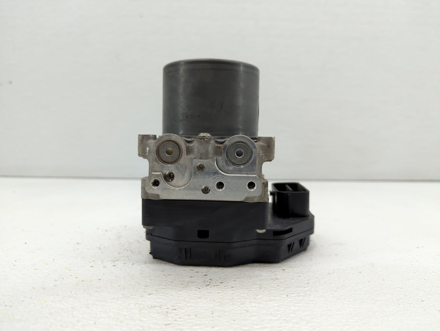 2014-2015 Infiniti Q50 ABS Pump Control Module Replacement P/N:47660 4GB1A 133800-5810 Fits Fits 2014 2015 OEM Used Auto Par