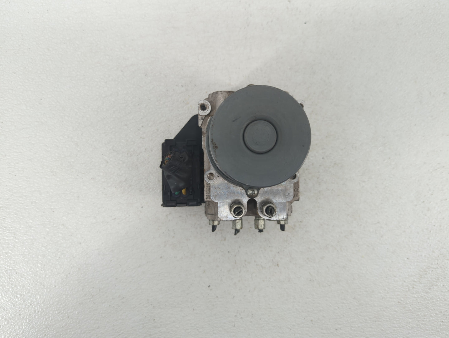 2014-2015 Infiniti Q50 ABS Pump Control Module Replacement P/N:47660 4GB1A Fits Fits 2014 2015 OEM Used Auto Parts - Oemused