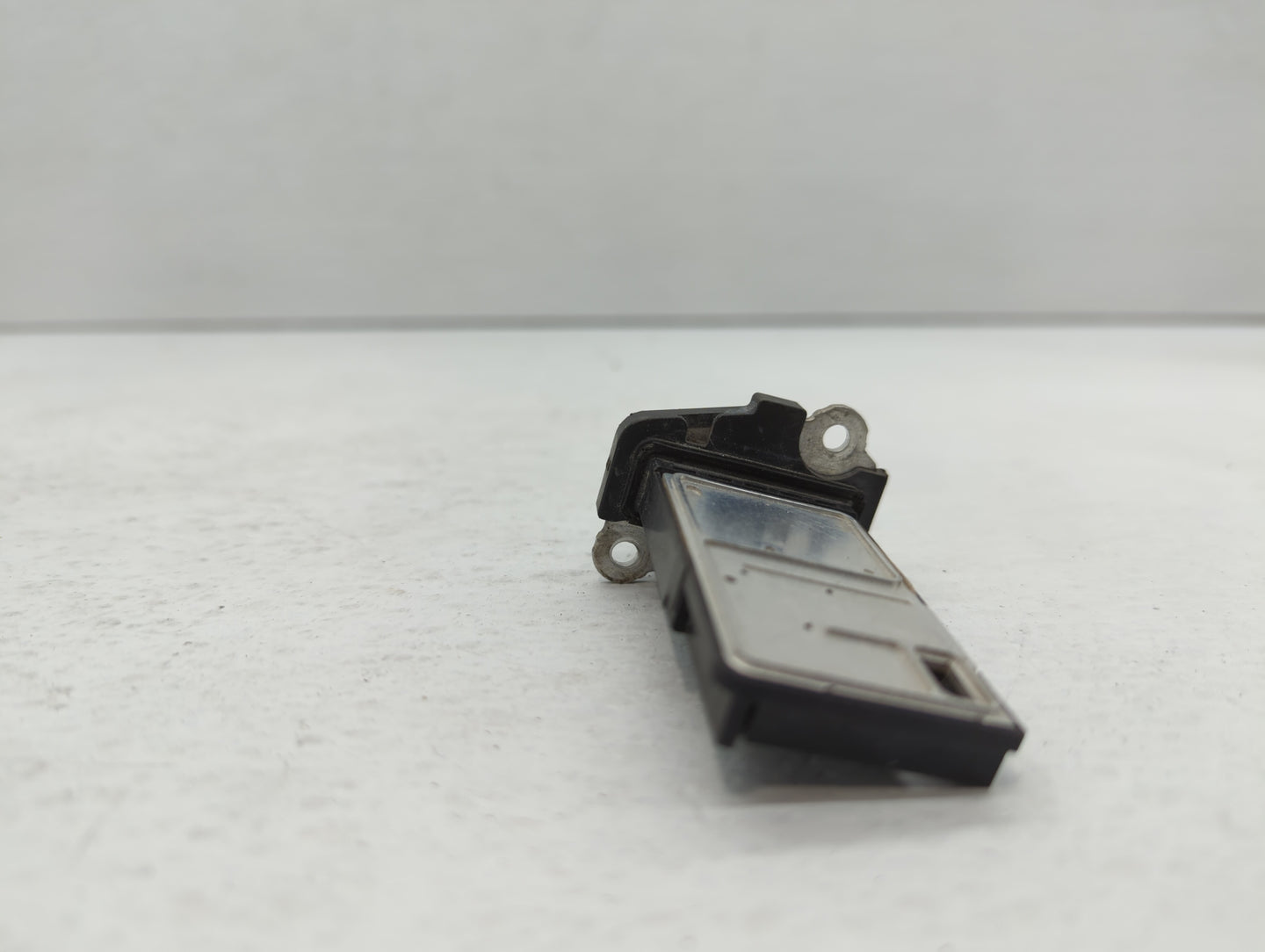 2014-2015 Infiniti Q50 Mass Air Flow Meter Maf - Oemusedautoparts1.com