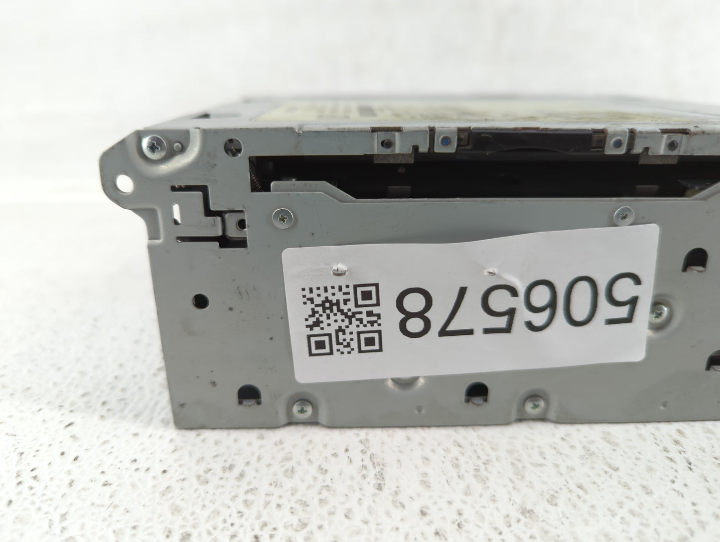 2014-2018 Infiniti Q50 Am Fm Cd Player Radio Receiver - Oemusedautoparts1.com