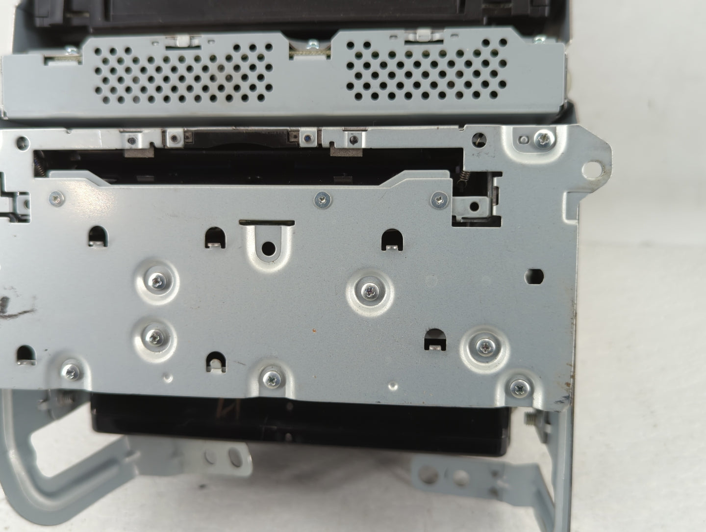 2014-2018 Infiniti Q50 Am Fm Cd Player Radio Receiver - Oemusedautoparts1.com