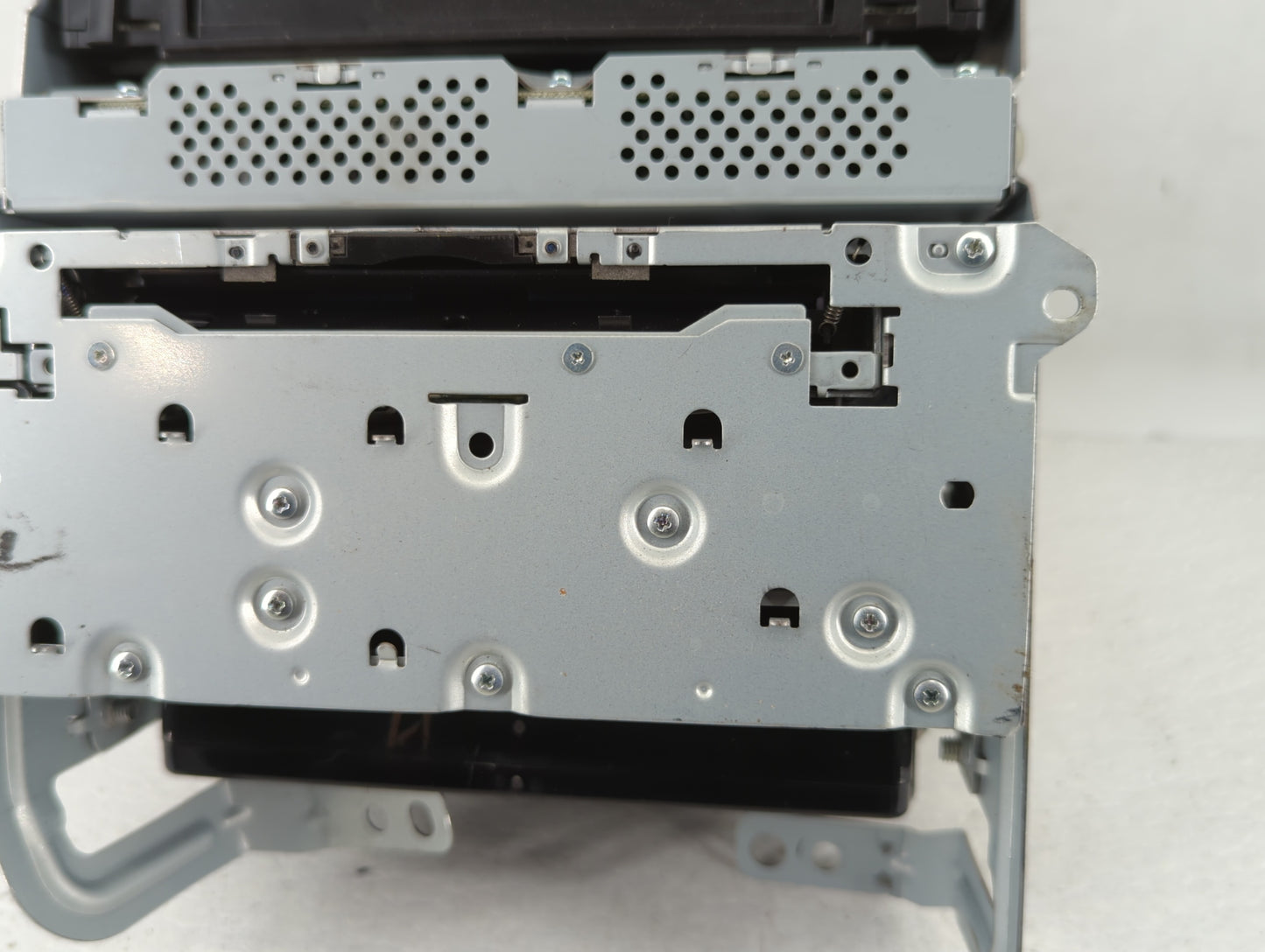 2014-2018 Infiniti Q50 Am Fm Cd Player Radio Receiver - Oemusedautoparts1.com