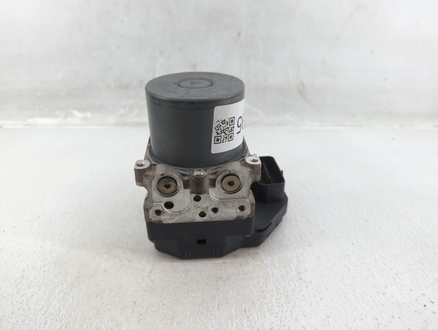 2014-2015 Infiniti Q50 ABS Pump Control Module Replacement P/N:47660-4GE1D 133800-5810 Fits Fits 2014 2015 OEM Used Auto Par