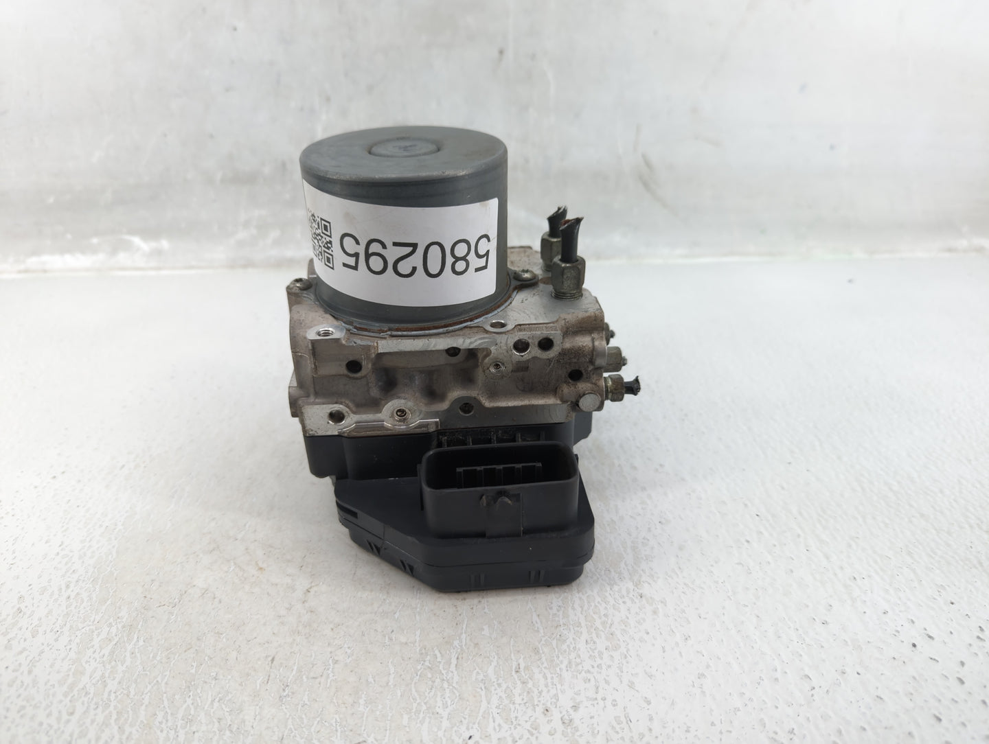 2014-2015 Infiniti Q50 ABS Pump Control Module Replacement P/N:47660-4GE1D 133800-5810 Fits Fits 2014 2015 OEM Used Auto Par