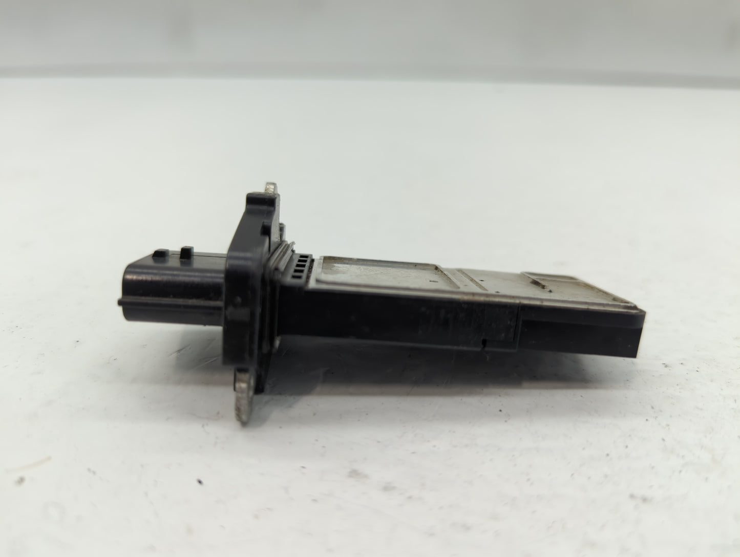 2014-2015 Infiniti Q50 Mass Air Flow Meter Maf - Oemusedautoparts1.com