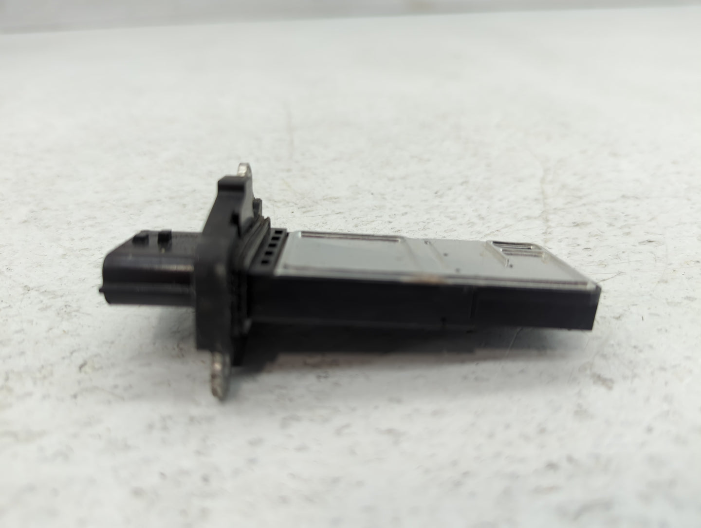 2014-2015 Infiniti Q50 Mass Air Flow Meter Maf - Oemusedautoparts1.com