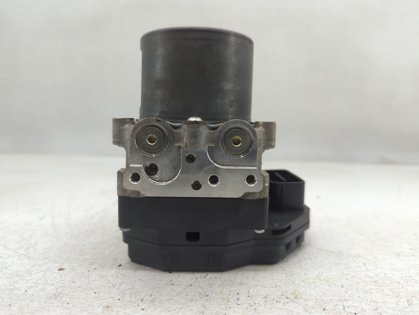 2014-2015 Infiniti Q50 ABS Pump Control Module Replacement P/N:133800-5790 47660 4GB1A Fits Fits 2014 2015 OEM Used Auto Par