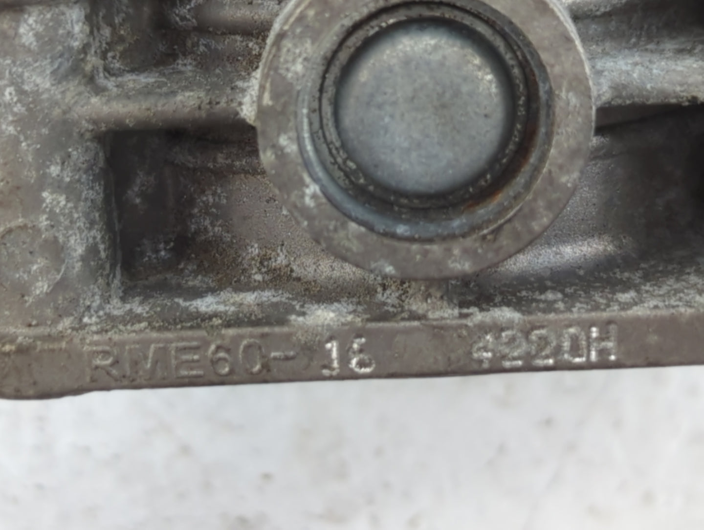 2014-2018 Infiniti Q50 Throttle Body P/N:4220H RME60-16 Fits OEM Used Auto Parts - Oemusedautoparts1.com