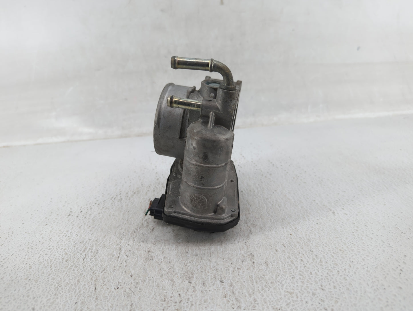 2014-2015 Infiniti Q60 Throttle Body P/N:RME60-21 526-023108 Fits OEM Used Auto Parts - Oemusedautoparts1.com