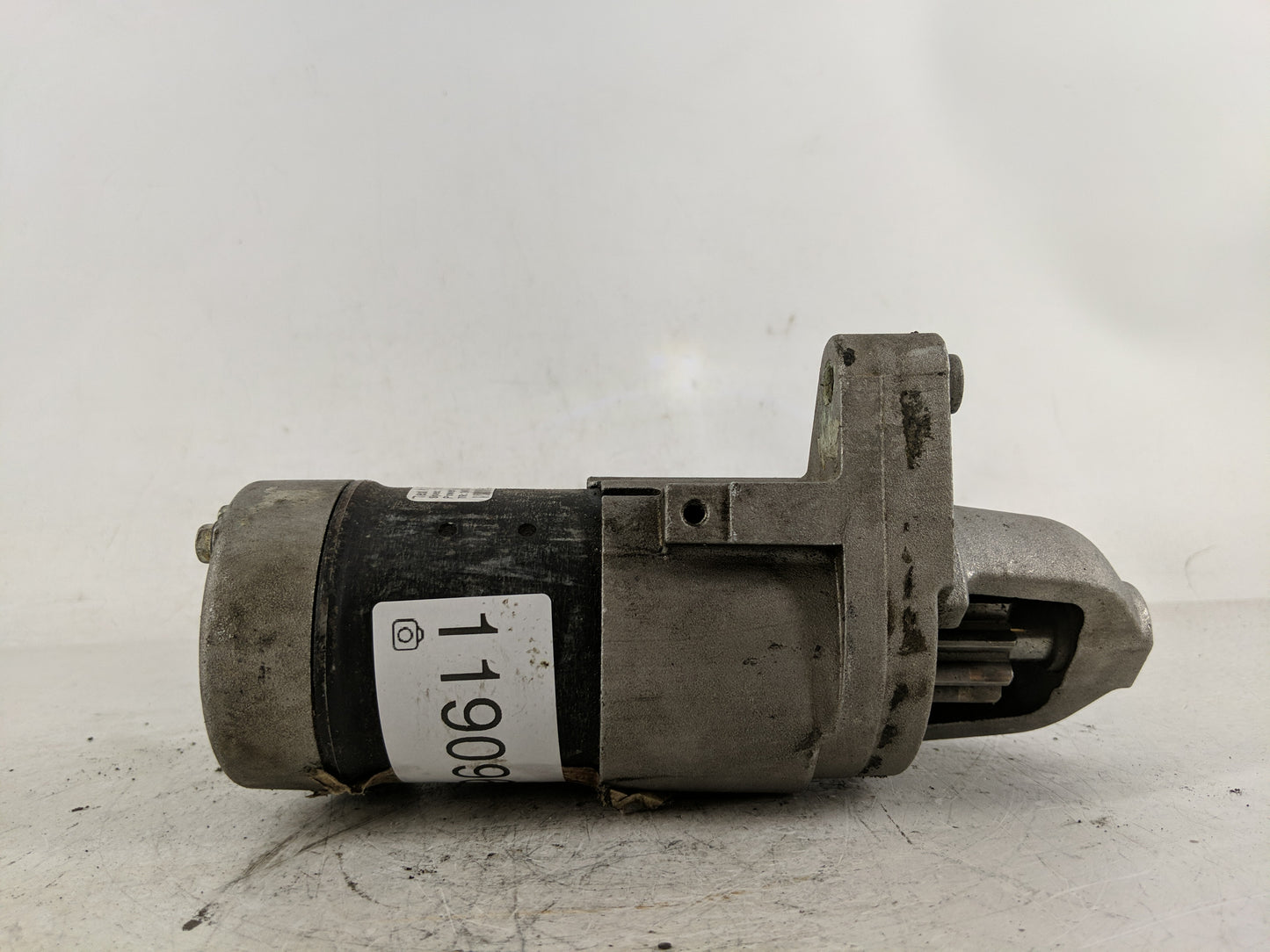 2014-2019 Infiniti Q70 Car Starter Motor Solenoid OEM P/N:S114-932C 12V Fits OEM Used Auto Parts - Oemusedautoparts1.com