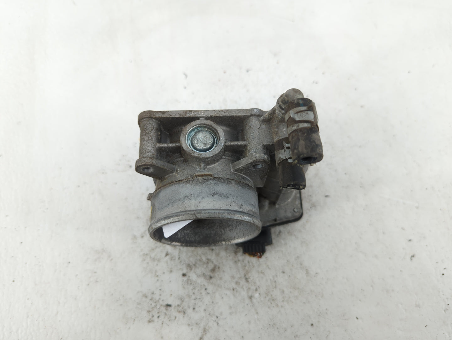 2014-2019 Infiniti Q70 Throttle Body P/N:RME60-21 RME60-16 Fits OEM Used Auto Parts - Oemusedautoparts1.com