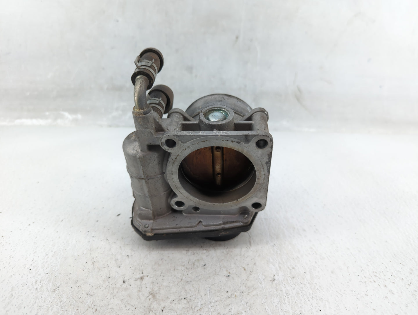 2014-2019 Infiniti Q70 Throttle Body P/N:RME60-21 3Y25H 3Y25H Fits OEM Used Auto Parts - Oemusedautoparts1.com