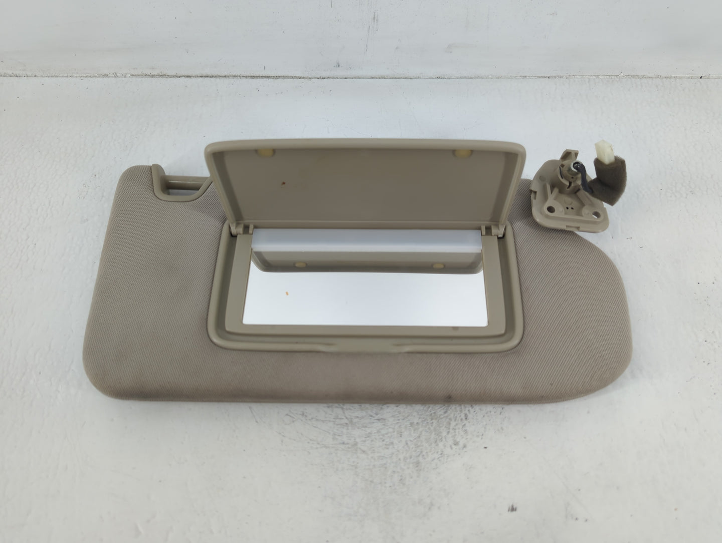 2014-2017 Infiniti Qx50 Sun Visor Shade Replacement Passenger Right Mirror Fits OEM Used Auto Parts - Oemusedautoparts1.com