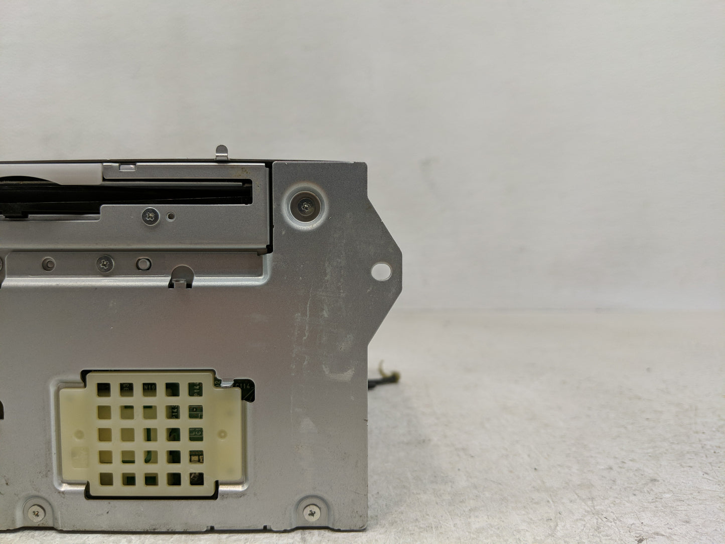 2014-2016 Infiniti Qx60 Radio AM FM Cd Player Receiver Replacement P/N:9452047921 Fits Fits 2013 2014 2015 2016 OEM Used Aut