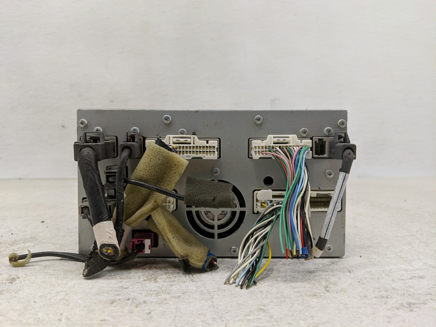 2014-2016 Infiniti Qx60 Radio AM FM Cd Player Receiver Replacement P/N:9452047921 Fits Fits 2013 2014 2015 2016 OEM Used Aut