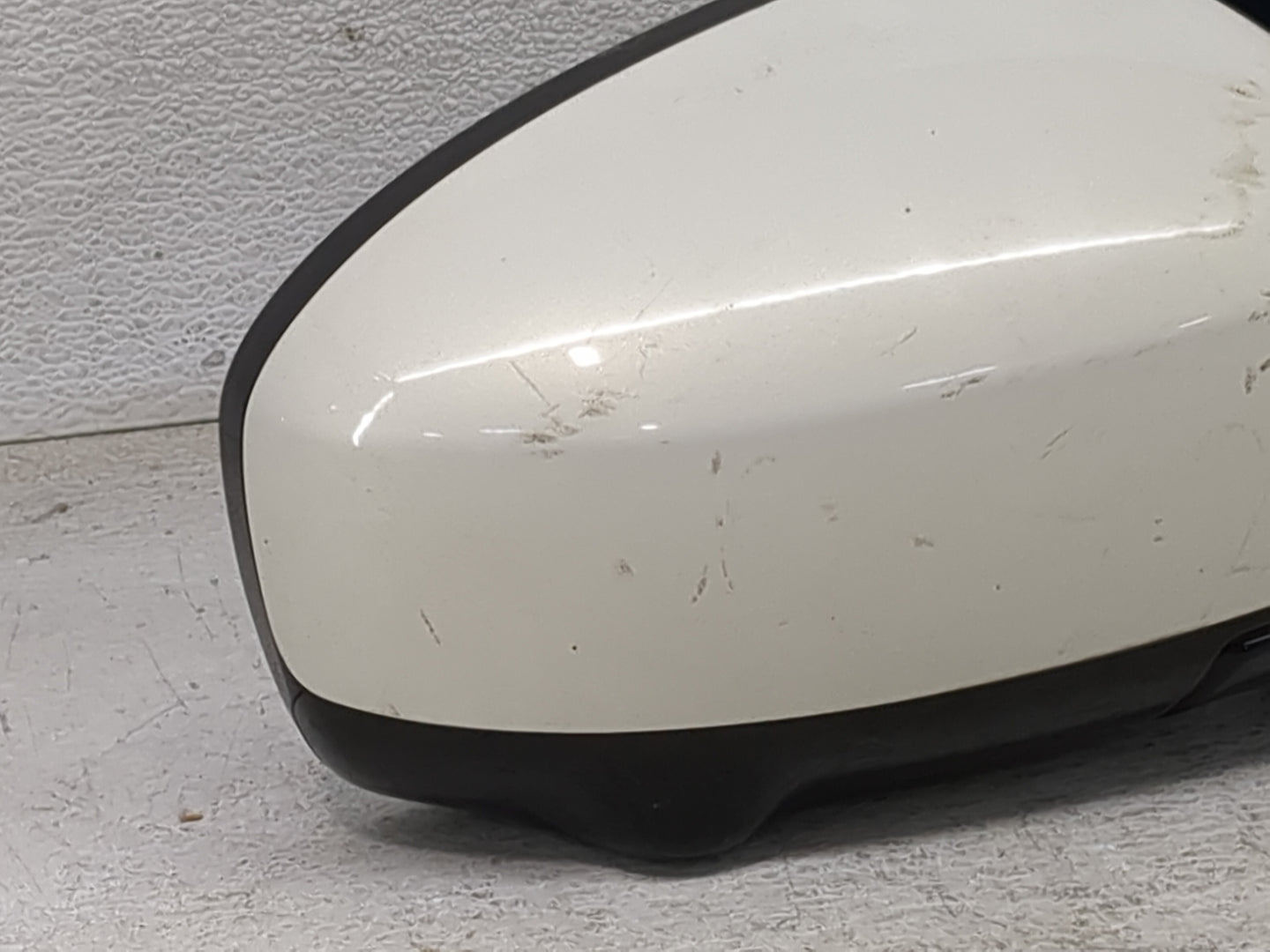 2014-2015 Infiniti Qx60 Passenger Side View Mirror - Right Door Mirror OEM Used - Oemusedautoparts1.com