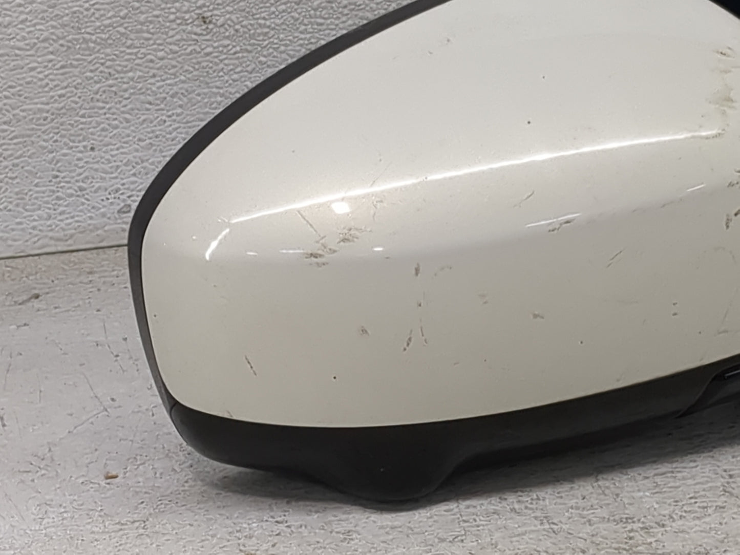 2014-2015 Infiniti Qx60 Passenger Side View Mirror - Right Door Mirror OEM Used - Oemusedautoparts1.com