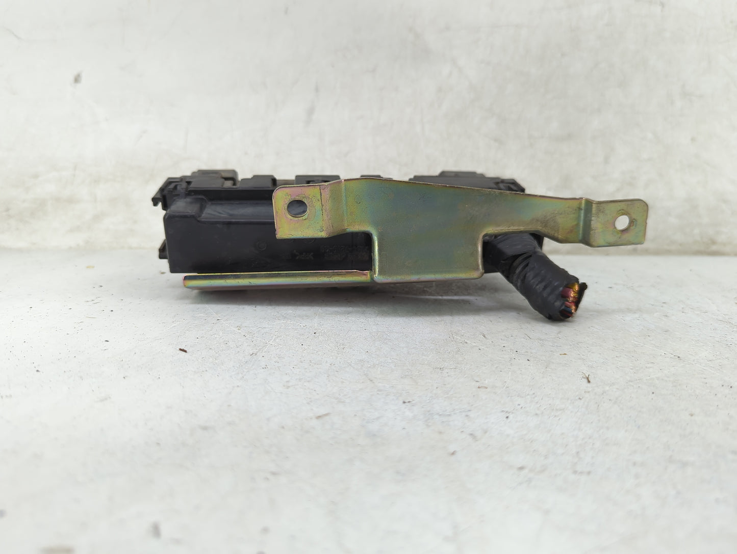 2015-2020 Infiniti Qx60 Fusebox Fuse Box Panel Relay Module P/N:24382 JR23B 7154-7219-30 Fits OEM Used Auto Parts - Oemuseda