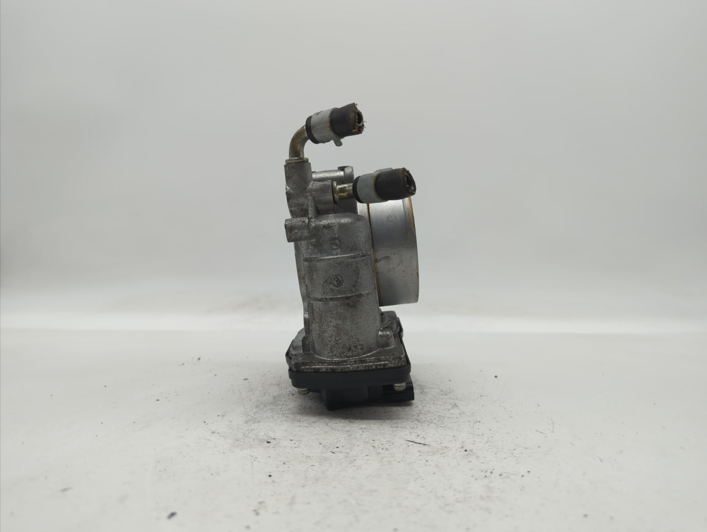 2014 Infiniti Qx60 Throttle Body P/N:526-01 G 0205, RME70-11 Fits Fits 2007 2008 2009 2010 2011 2012 2013 OEM Used Auto Part
