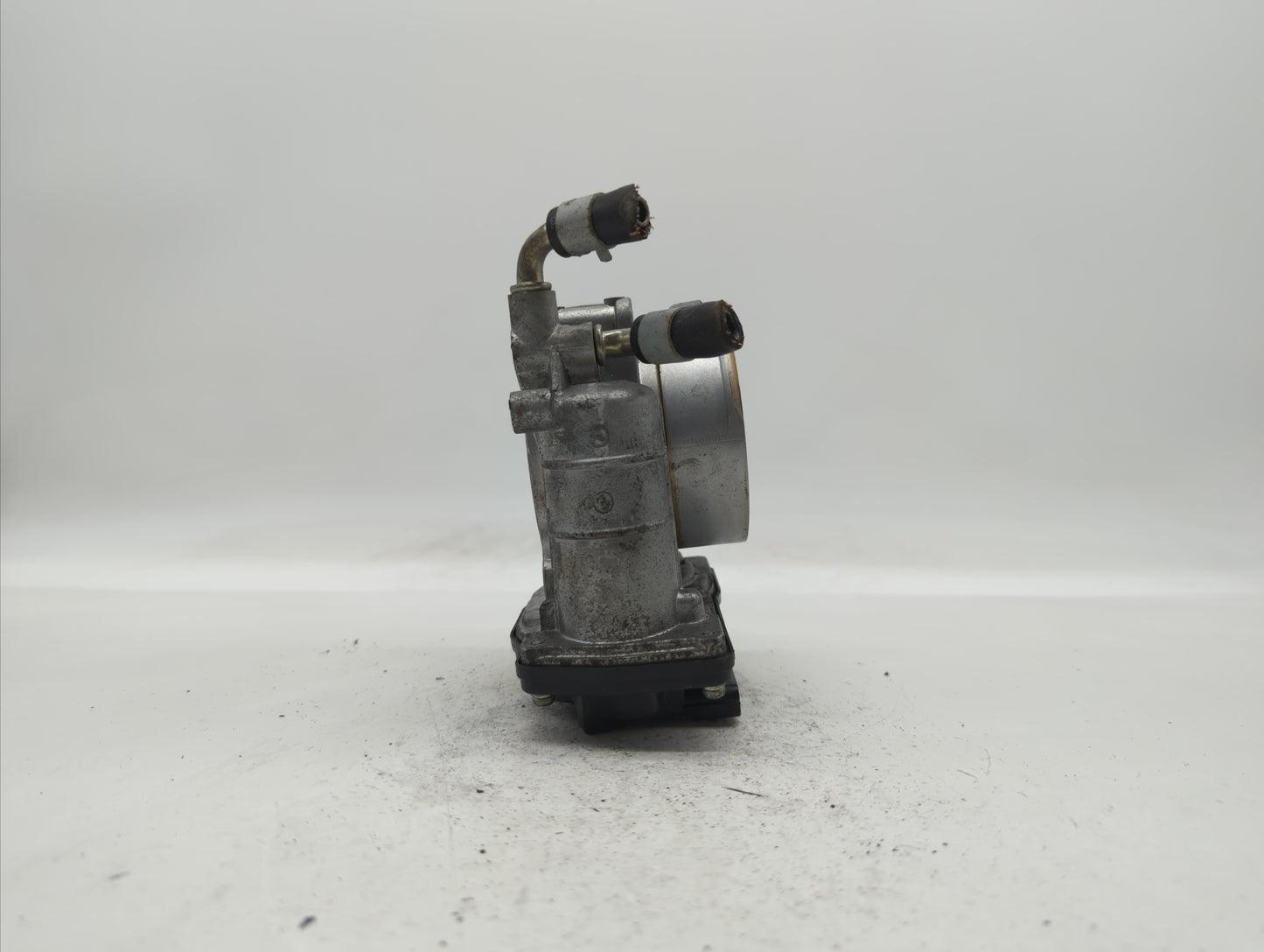 2014 Infiniti Qx60 Throttle Body P/N:526-01 G 0205, RME70-11 Fits Fits 2007 2008 2009 2010 2011 2012 2013 OEM Used Auto Part