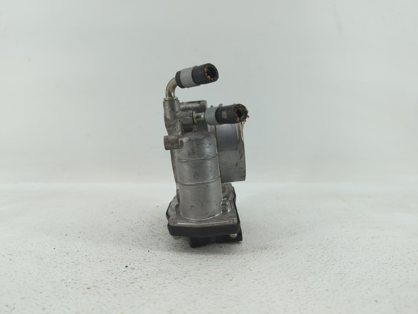 2014 Infiniti Qx60 Throttle Body P/N:526-01 G 0205, RME70-11 Fits Fits 2007 2008 2009 2010 2011 2012 2013 OEM Used Auto Part
