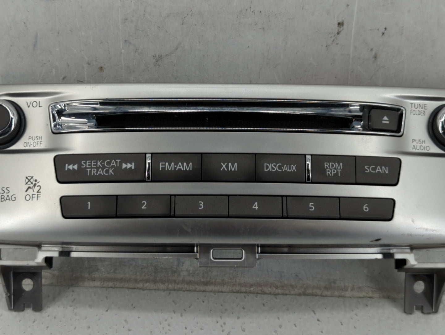 2014-2014 Infiniti Qx60 Am Fm Cd Player Radio Receiver - Oemusedautoparts1.com