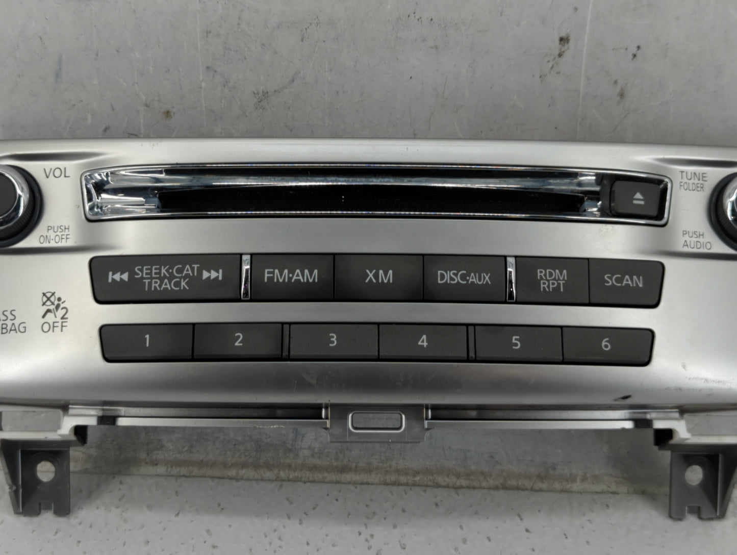 2014-2014 Infiniti Qx60 Am Fm Cd Player Radio Receiver - Oemusedautoparts1.com